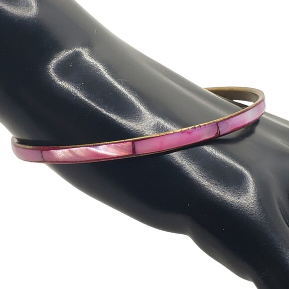 Vintage Inlay MOP Shell Brass Thin Bangle Bracelet Dyed Dark Pink - Picture 1 of 8